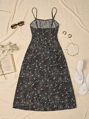 Vestido Camiseta com Abertura Lateral Estampado Completo